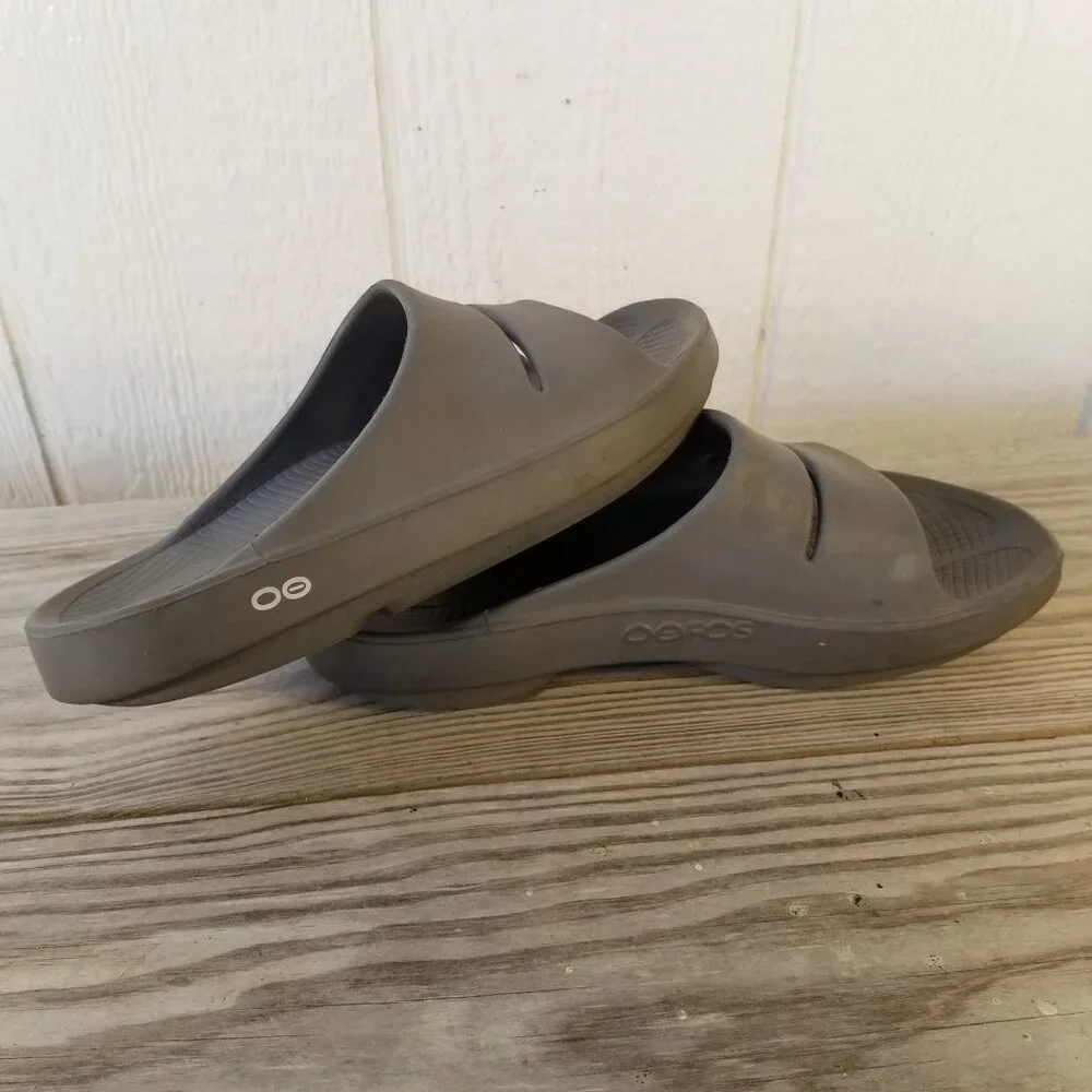 OOFOS brand size